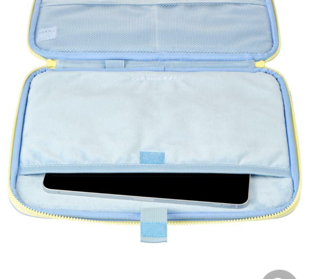 Starbucks Korea 2025 Campus Bearista Laptop Pouch 13in