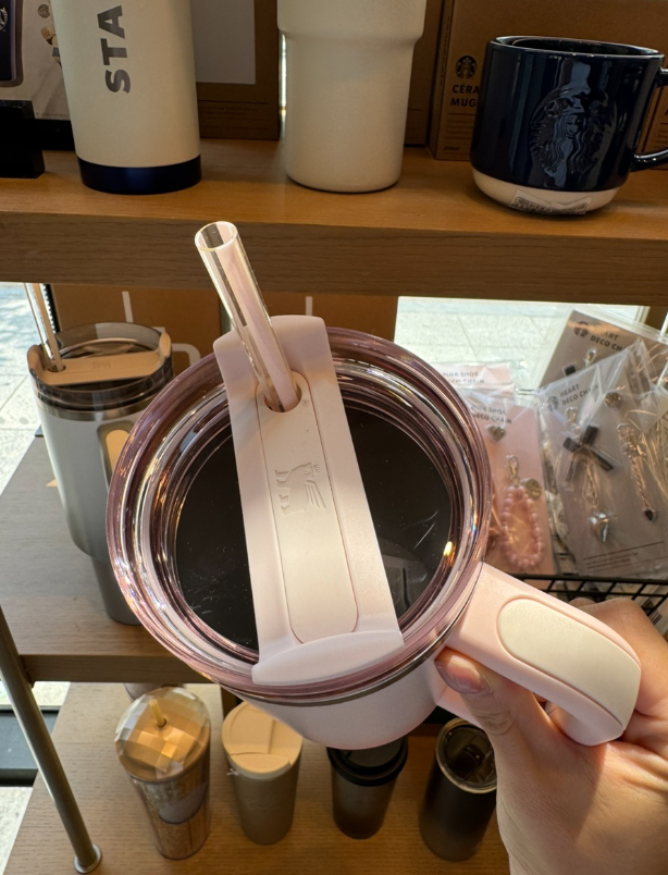 Starbucks Korea 2024 * SS Stanley Pink Quencher Tumbler 1183ml