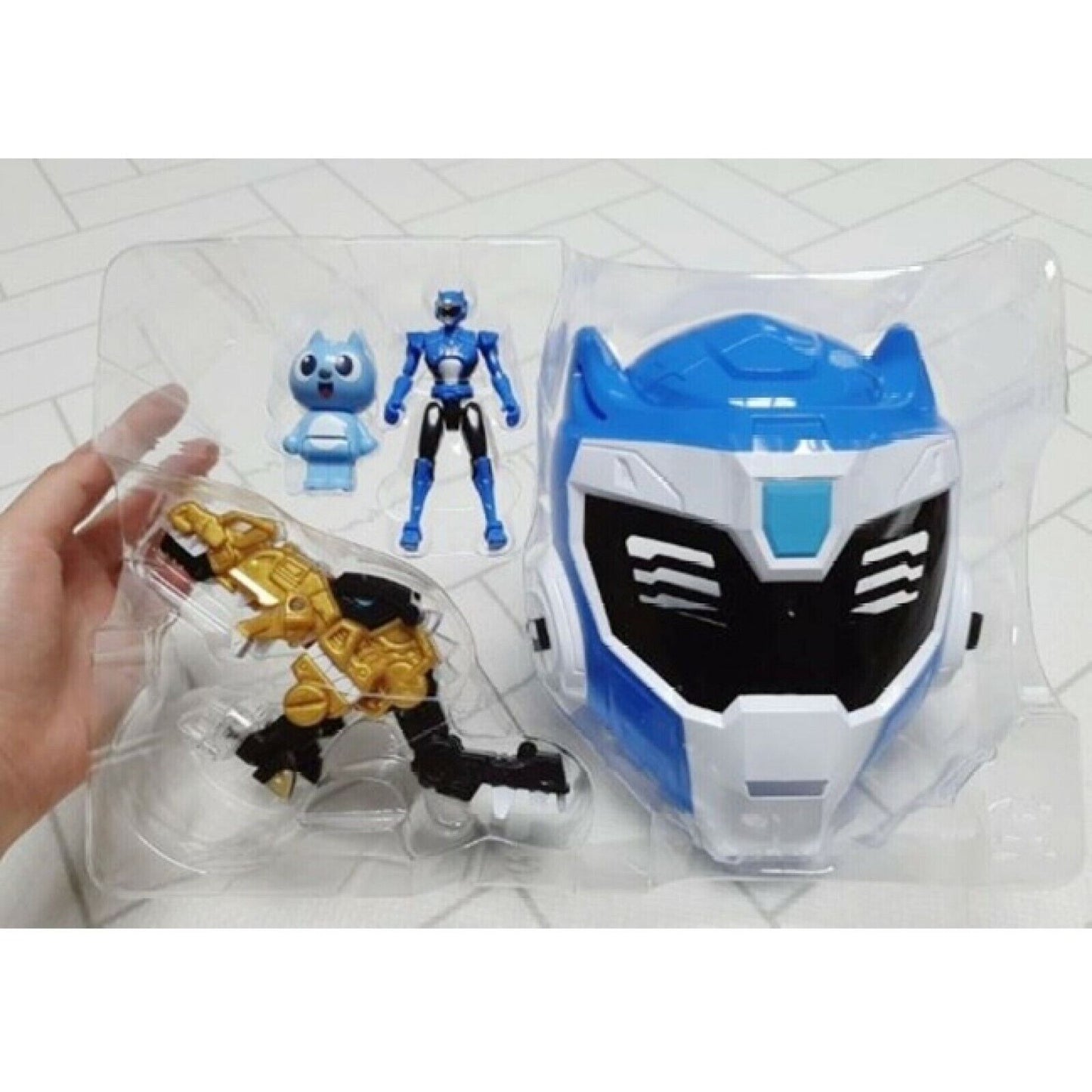 Miniforce Super Dino Power TYRAKA Collection Set -Mask, BOLT Figure, TYRAKA Head