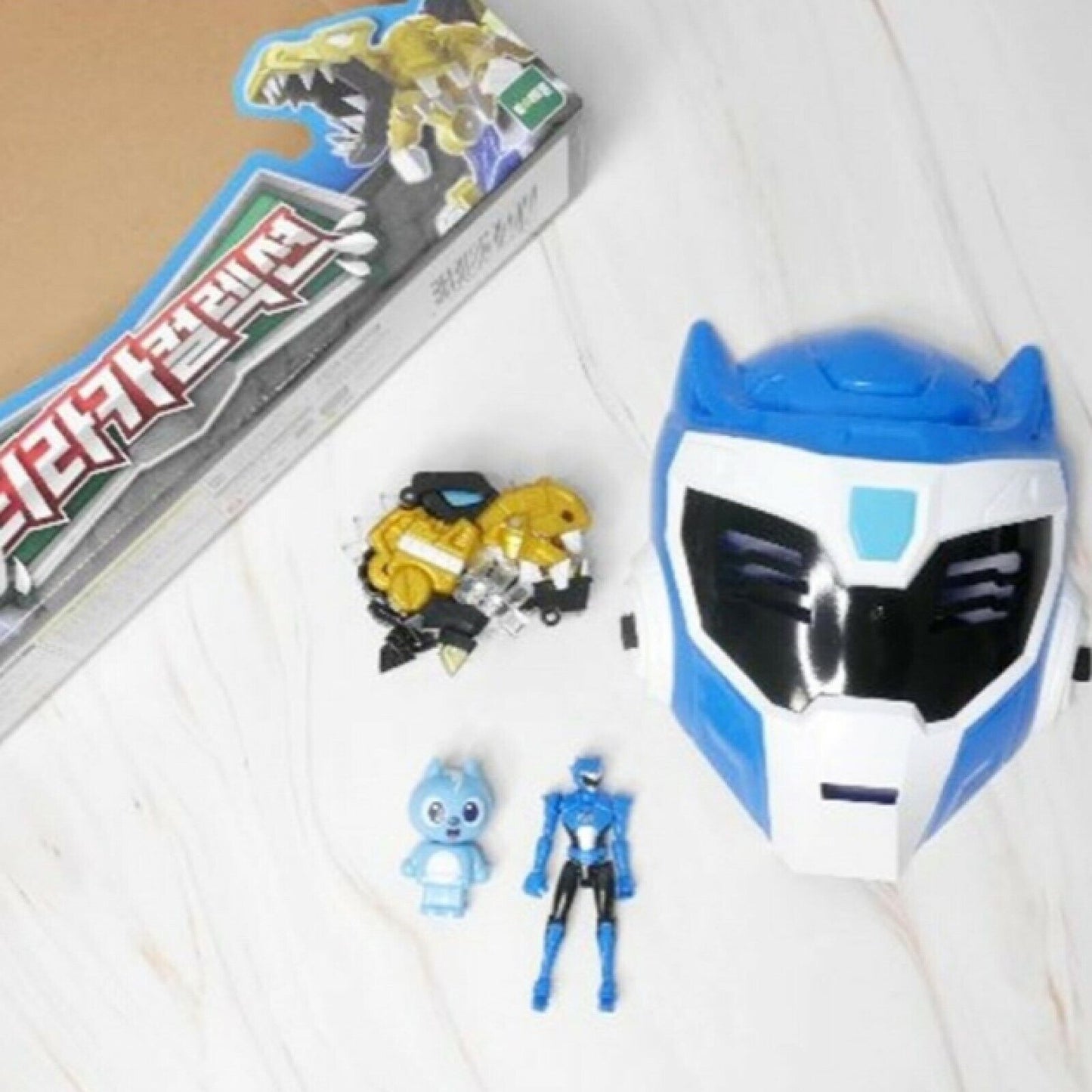 Miniforce Super Dino Power TYRAKA Collection Set -Mask, BOLT Figure, TYRAKA Head