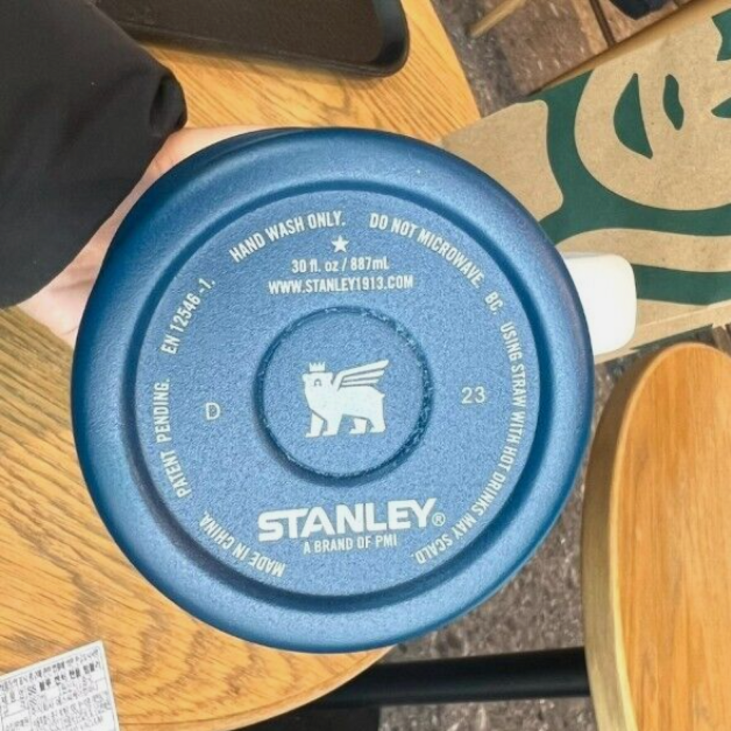STARBUCKS KOREA 2024 * new year SS Blue Quencher Handle Tumbler 887ml