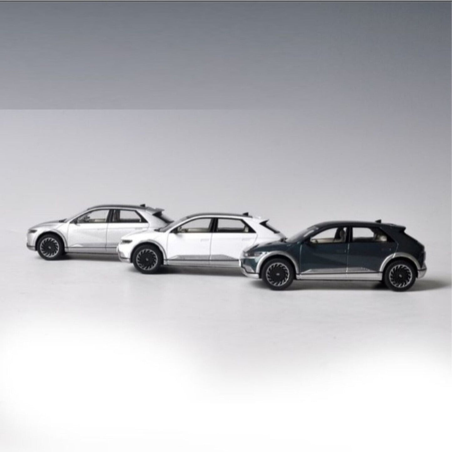 Hyundai * IONIQ 5 * 1:43 Miniature Diecast model Display Car Toy
