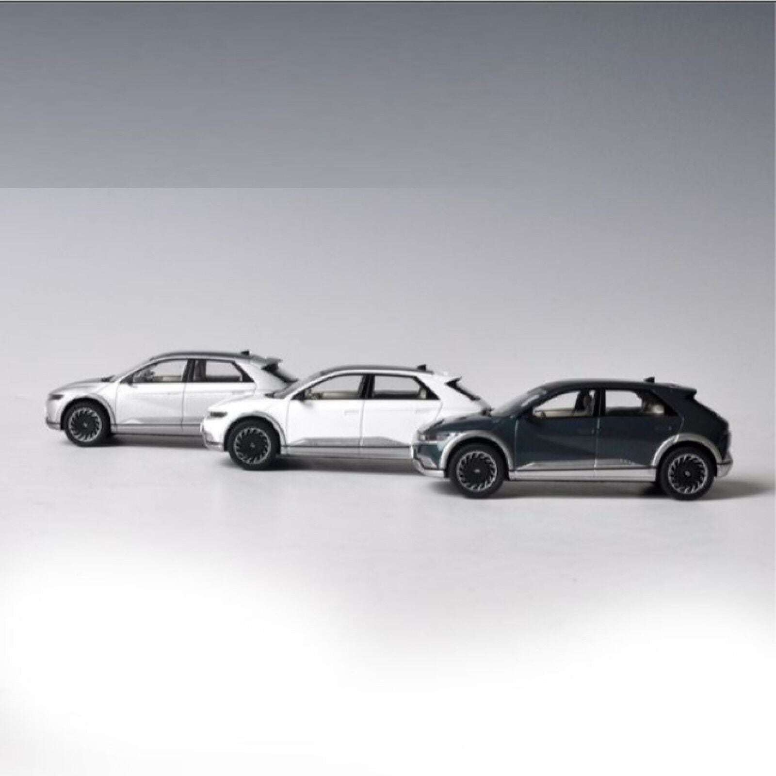 Hyundai * IONIQ 5 * 1:43 Miniature Diecast model Display Car Toy