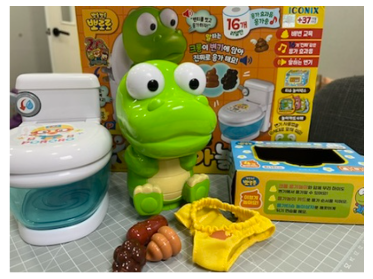 Pororo Crong Toilet Education Play Set Korean Kids Toy