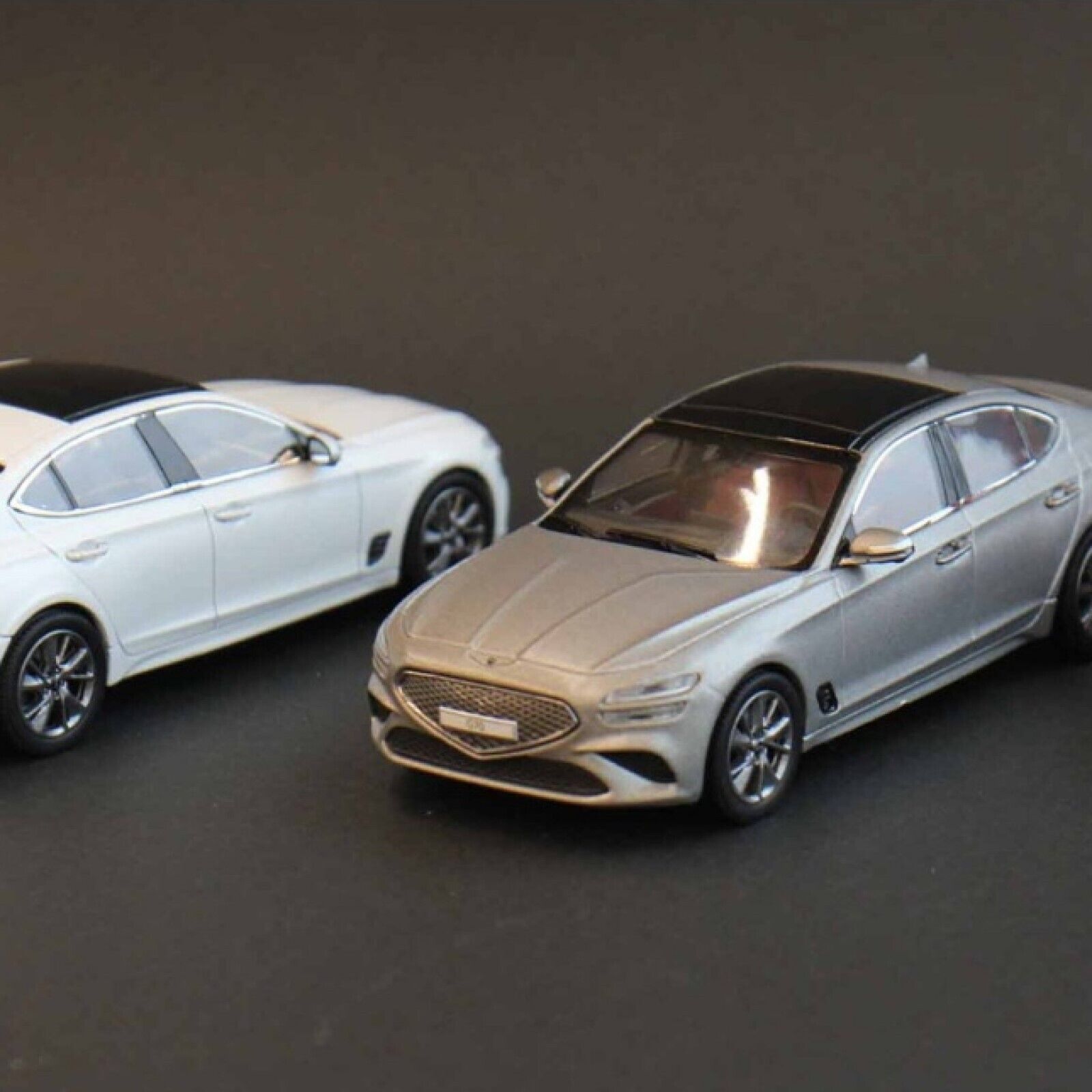 HYUNDAI * Genesis G70 * Miniature Diecast Model Car 1:43