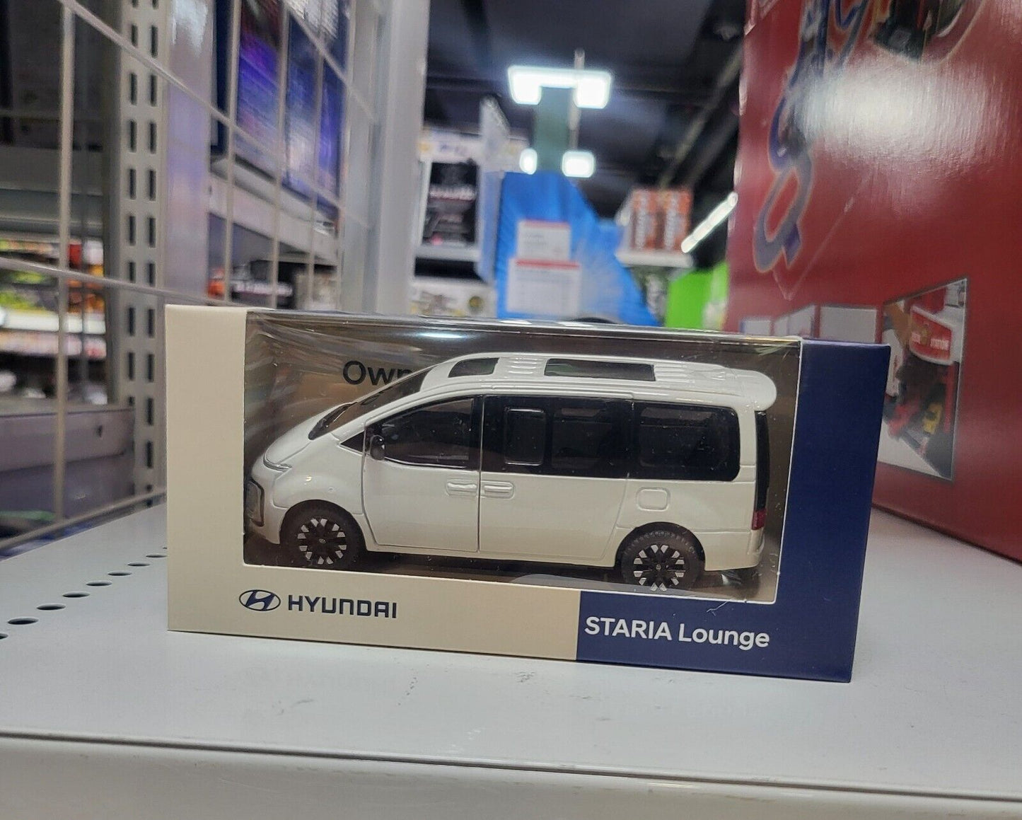Hyundai Motors Diecast Mini Car * Staria Lounge * 1:38 Scale Miniature Display