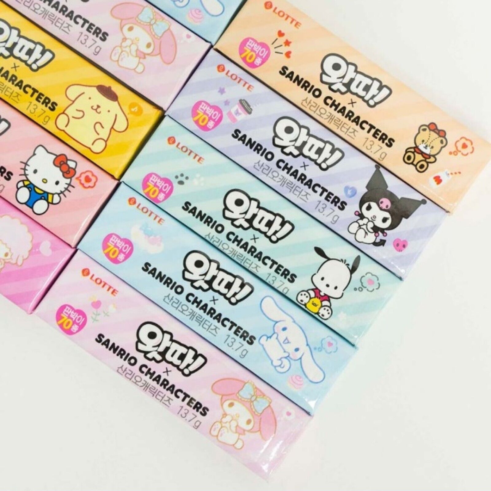 LOTTE WATTA Gum x Sanrio Characters - 13.7g * 25packs (1 BOX) / Korean Snack