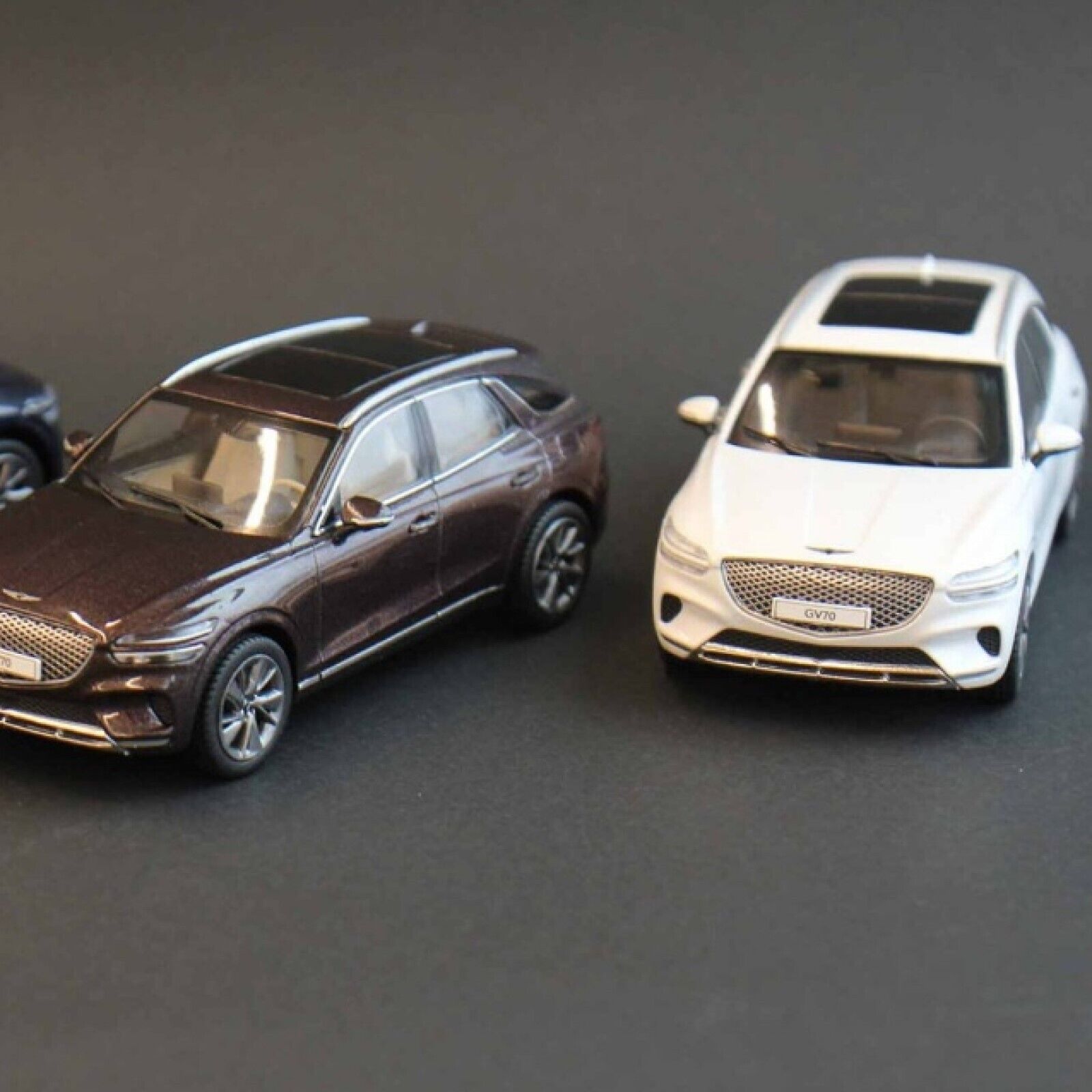 HYUNDAI * Genesis GV70 * Miniature Diecast Model Car 1:43
